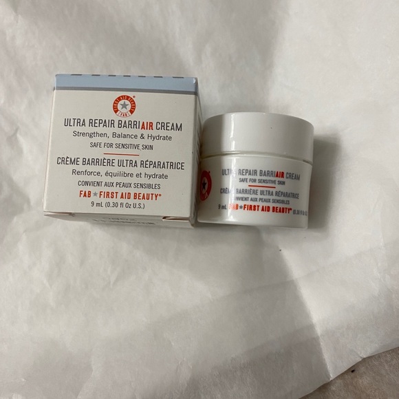 5/$25 💟First Aid Beauty Ultra Repair BarriAIR Cream💟 - Picture 4 of 6